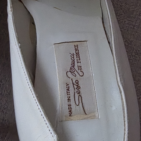 Sesto Meucci Elegant Gray and Black Heels - Picture 9 of 16